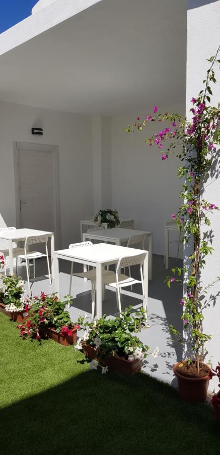 La Smeralda - Boutique Rooms And Breakfast Golfo Aranci Exteriör bild